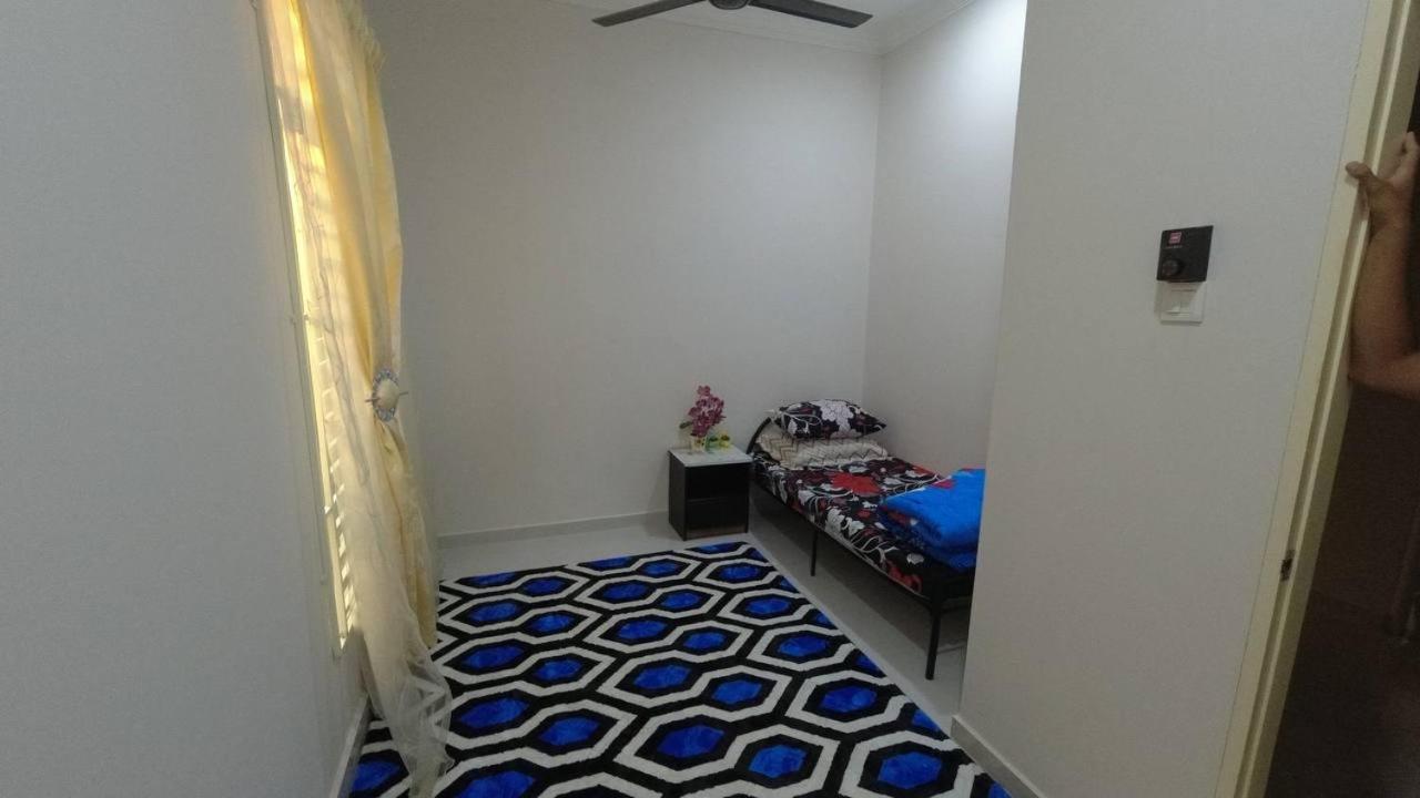 Auni Homestay Kuala Terengganu Eksteriør bilde